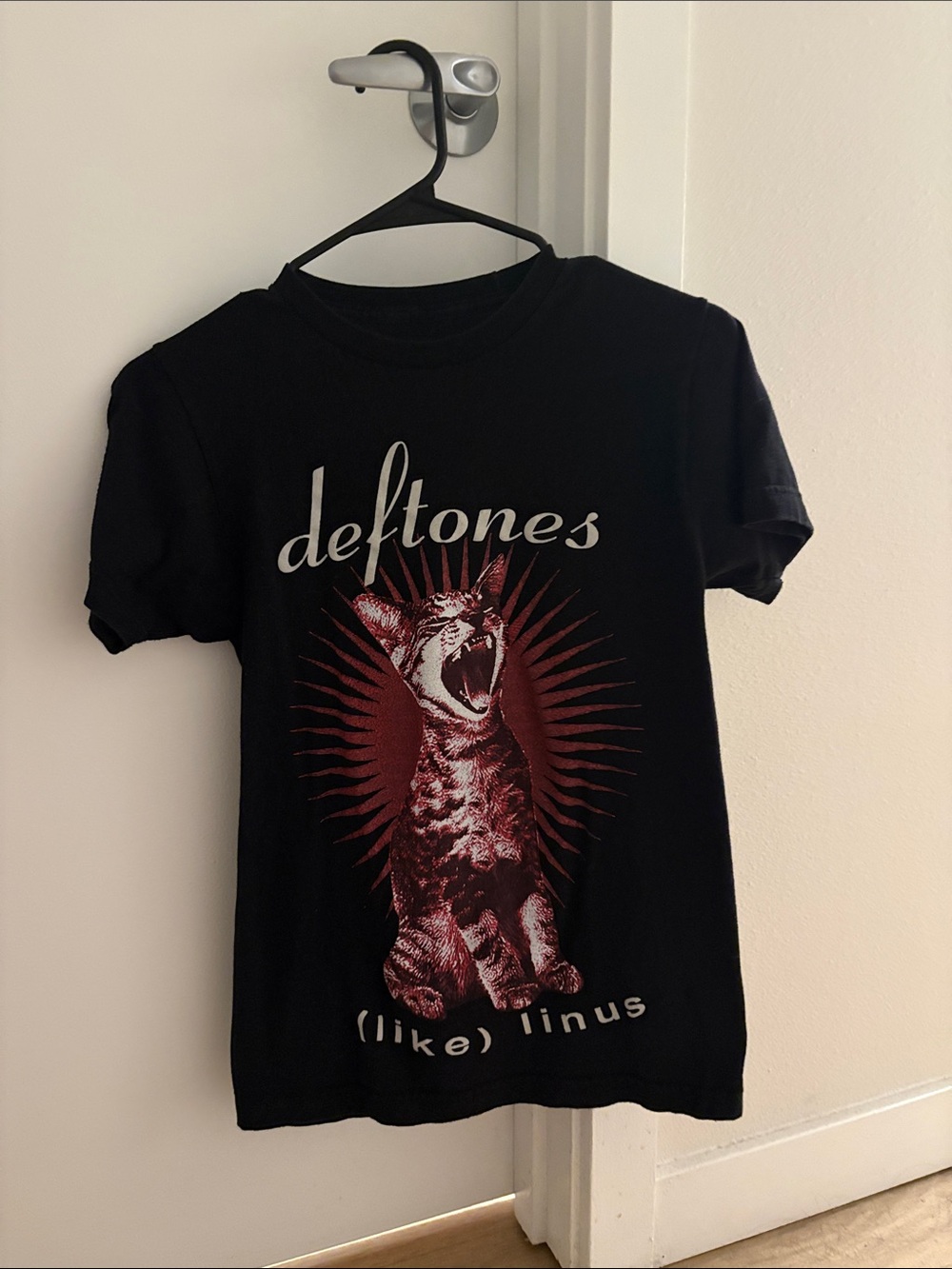 Deftones Graphic Band Tee - like linus